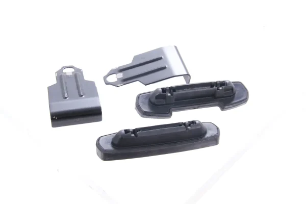 Pre-Owned Yakima BaseClip 125 Roof Rack Mount for StreamLine pre owned yakima baseclip 125 0 1750477165 - AROUNDTHECYCLE
