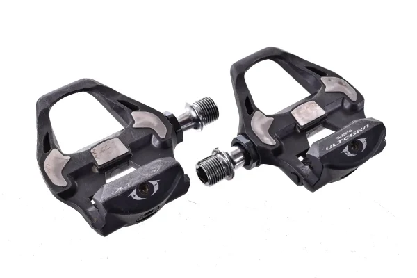 Shimano Ultegra R8000 Carbone SPD-SL Bike Pedal Used w/ New Clips shimano ultegra r8000 carbone 0 1750476250 - AROUNDTHECYCLE