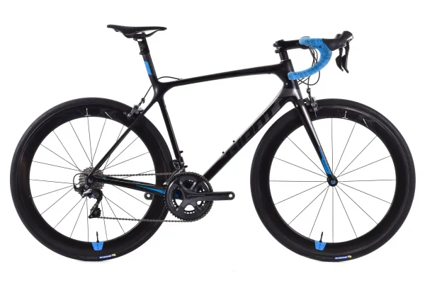 Used Giant TCR Adv SL Road Bike: Ultegra, Carbon Wheelset - ML used giant tcr adv sl road bik 0 1750475998 - AROUNDTHECYCLE